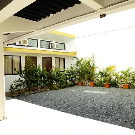 Travelbee Fuente Inn-3